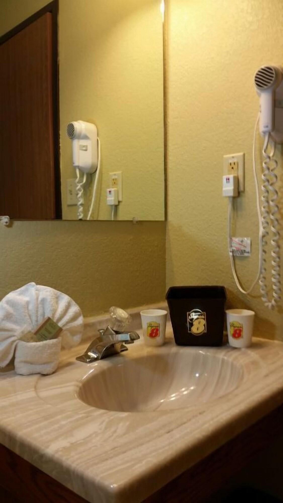 Hotel Super 8 By Wyndham Trinidad Extérieur photo